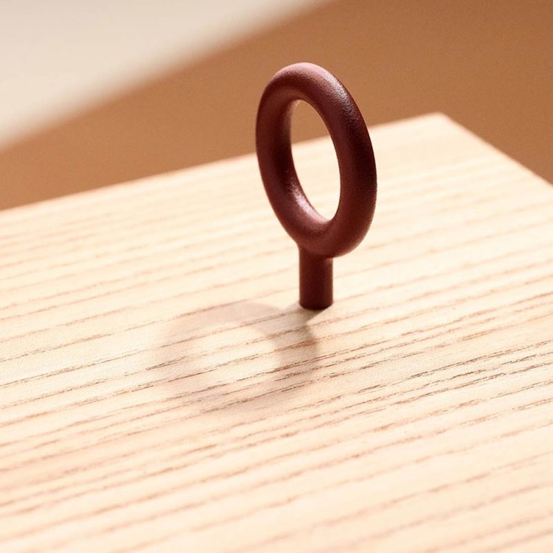 Key Knopf, Reddish Brown