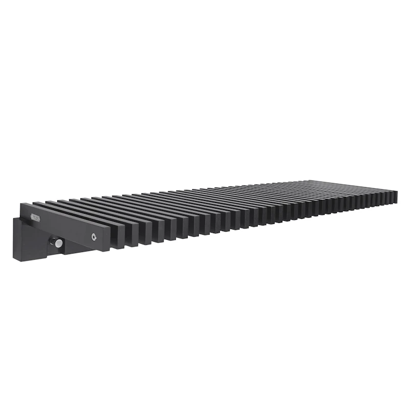 Cutter Garderobe, Schwarze Eiche