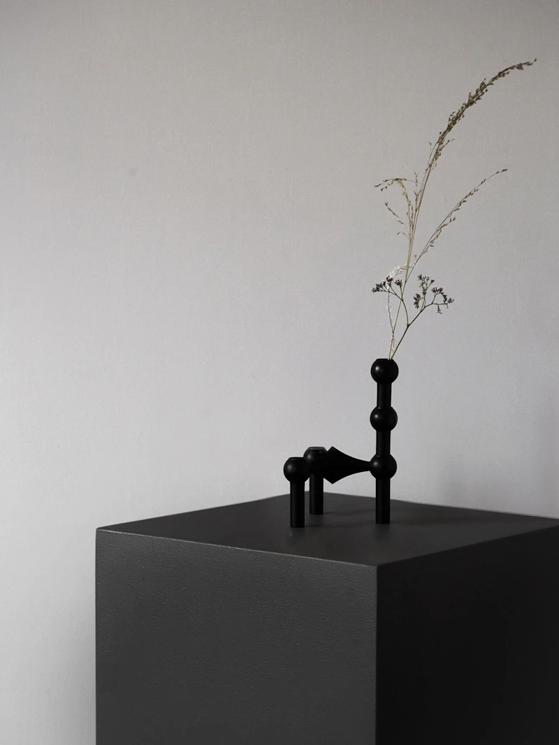 Nagel Vase, Schwarz von STOFF Nagel