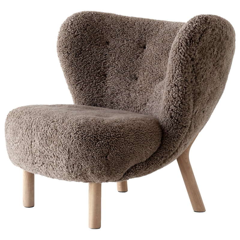 Lilla Petra VB1 Loungesessel, Schaffell Sahara / Eiche Geölt